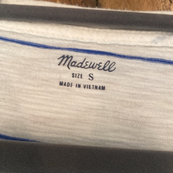 Madewell tank top gently used size small one tiny flaw - Picture 3 of 4